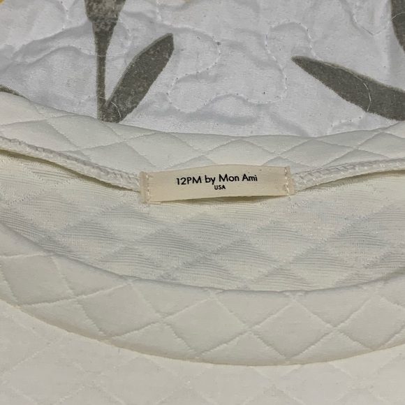 Reindeer Sweater - Picture 4 of 5